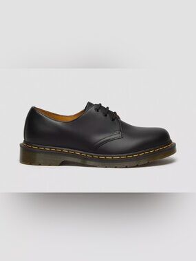Dr. Martens 1461 Smooth Leather Oxfords — Black (EU 38) Unisex